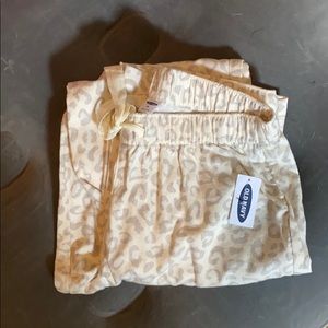 Old navy leopard flannel pjs